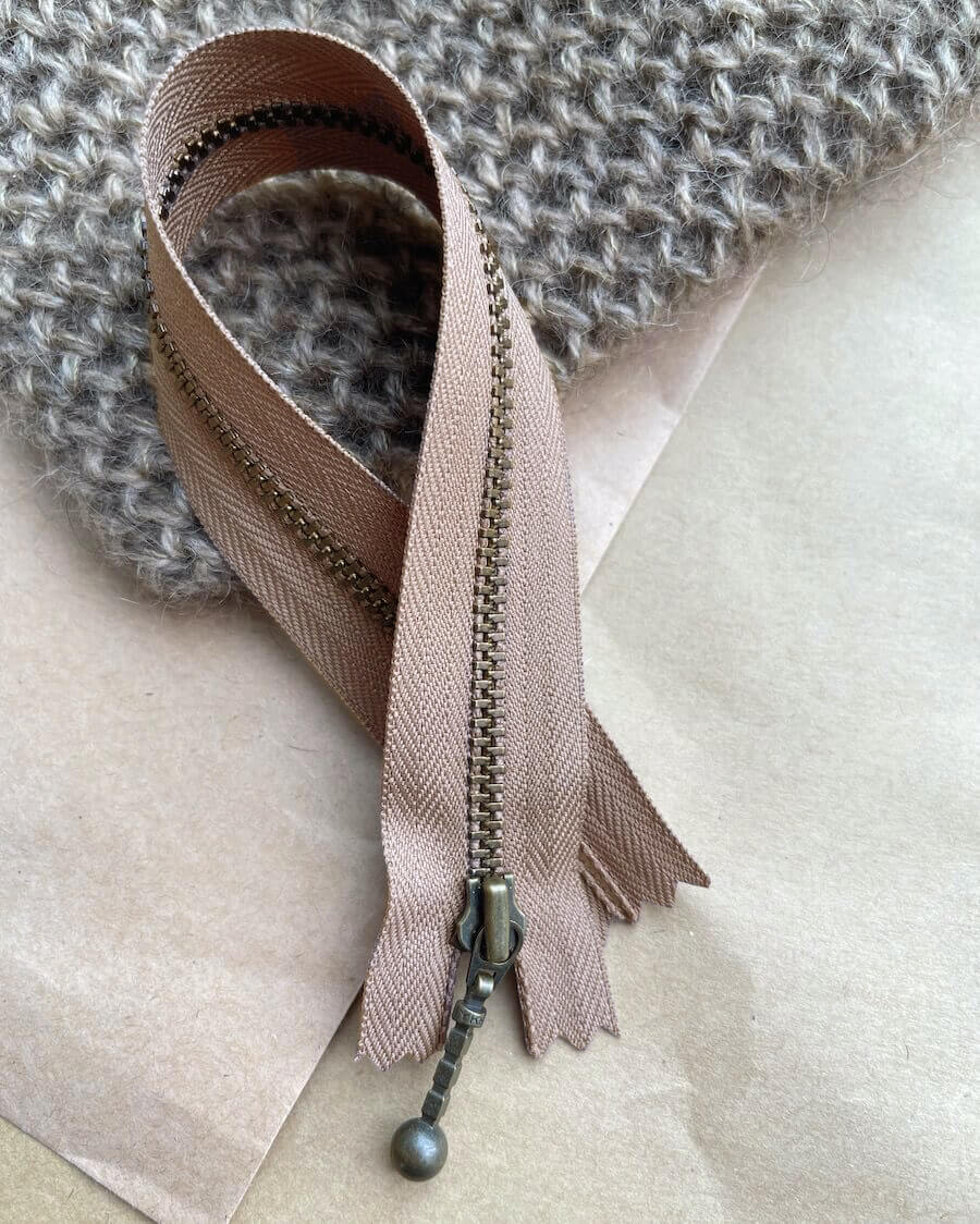 PetiteKnit užtrauktukas 23cm