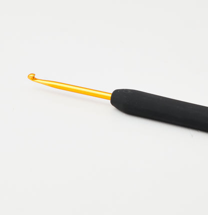 KnitPro Aluminium vąšelis su juoda rankenėle 15cm (auksinės spalvos)