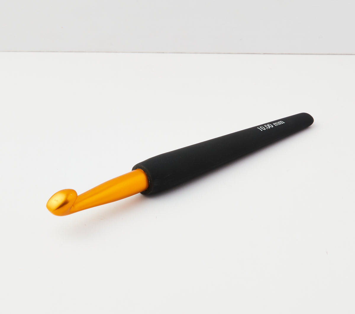 KnitPro Aluminium vąšelis su juoda rankenėle 15cm (auksinės spalvos)