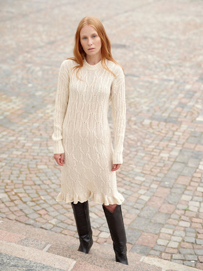 Laine knyga "Nordic Chic: Knitting a Modern Wardrobe" (Copy)
