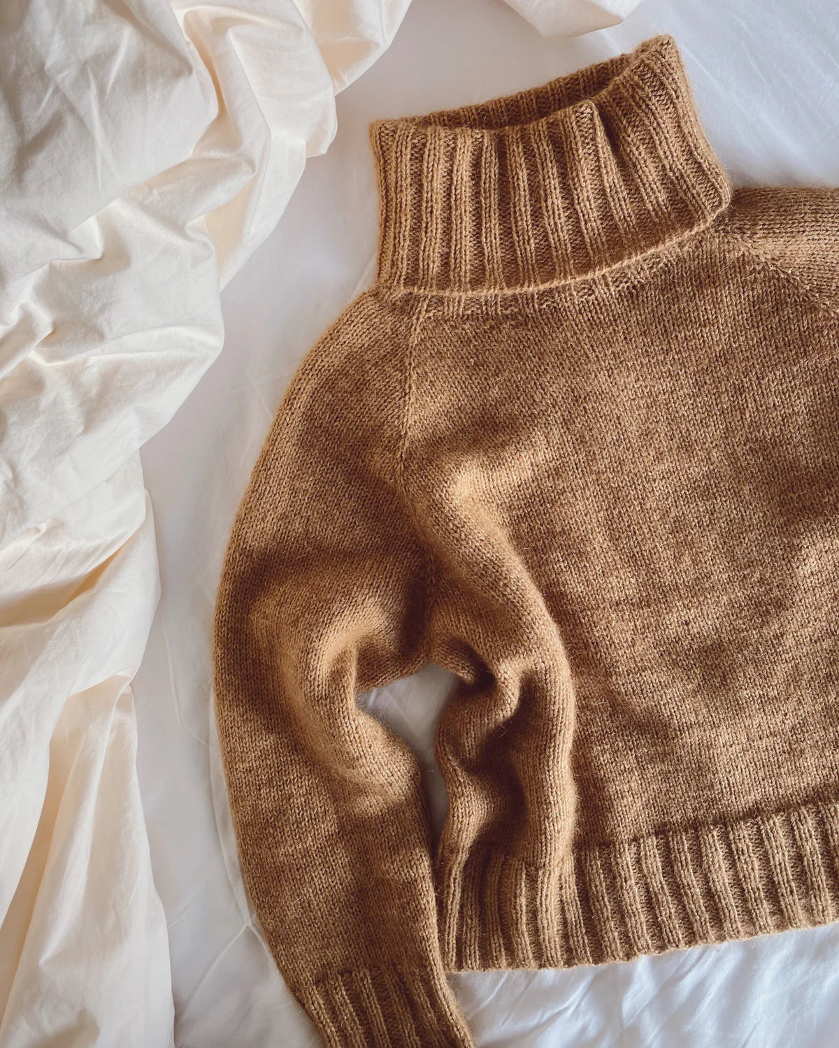 PetiteKnit Caramel Sweater - Schema