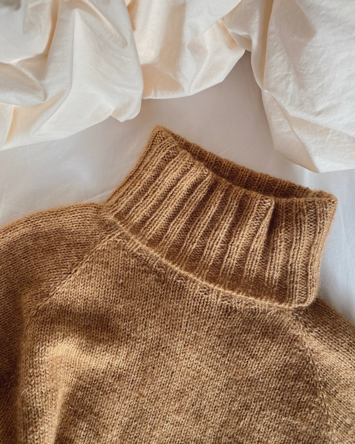 PetiteKnit Caramel Sweater - Schema