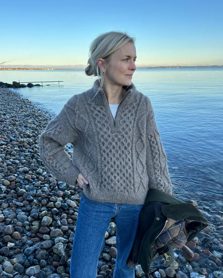 PetiteKnit Dagmar Zipper Sweater - Schema