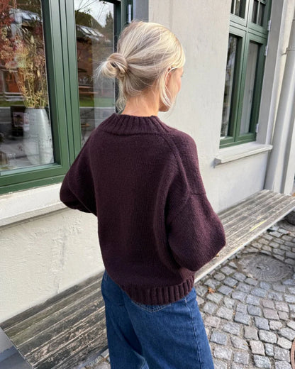 PetiteKnit Hannah Sweater V-neck - Schema