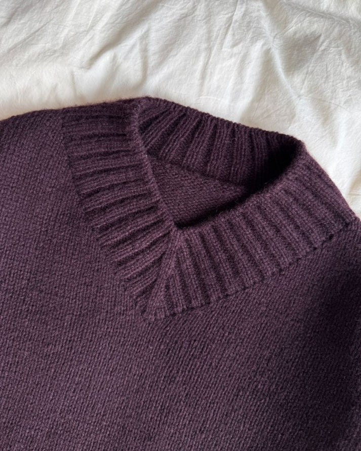 PetiteKnit Hannah Sweater V-neck - Schema