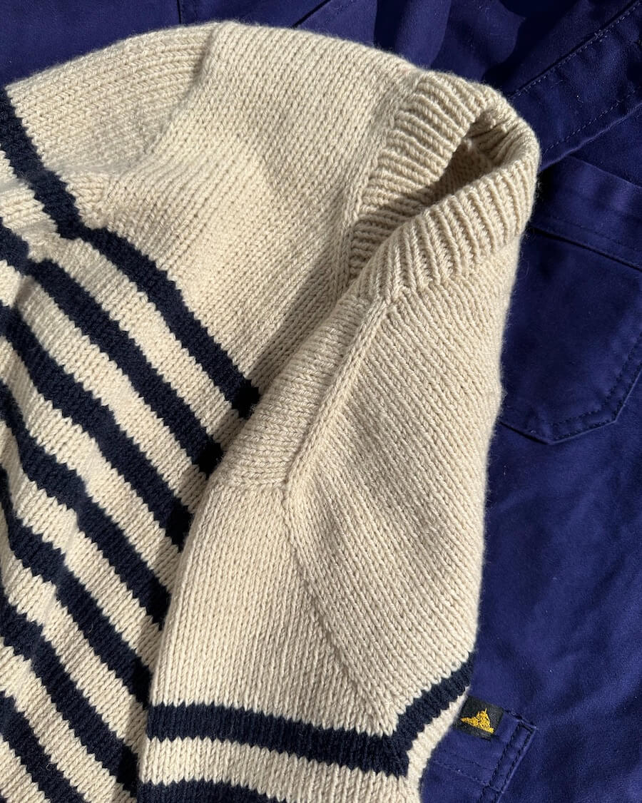PetiteKnit Lyon Sweater - Schema