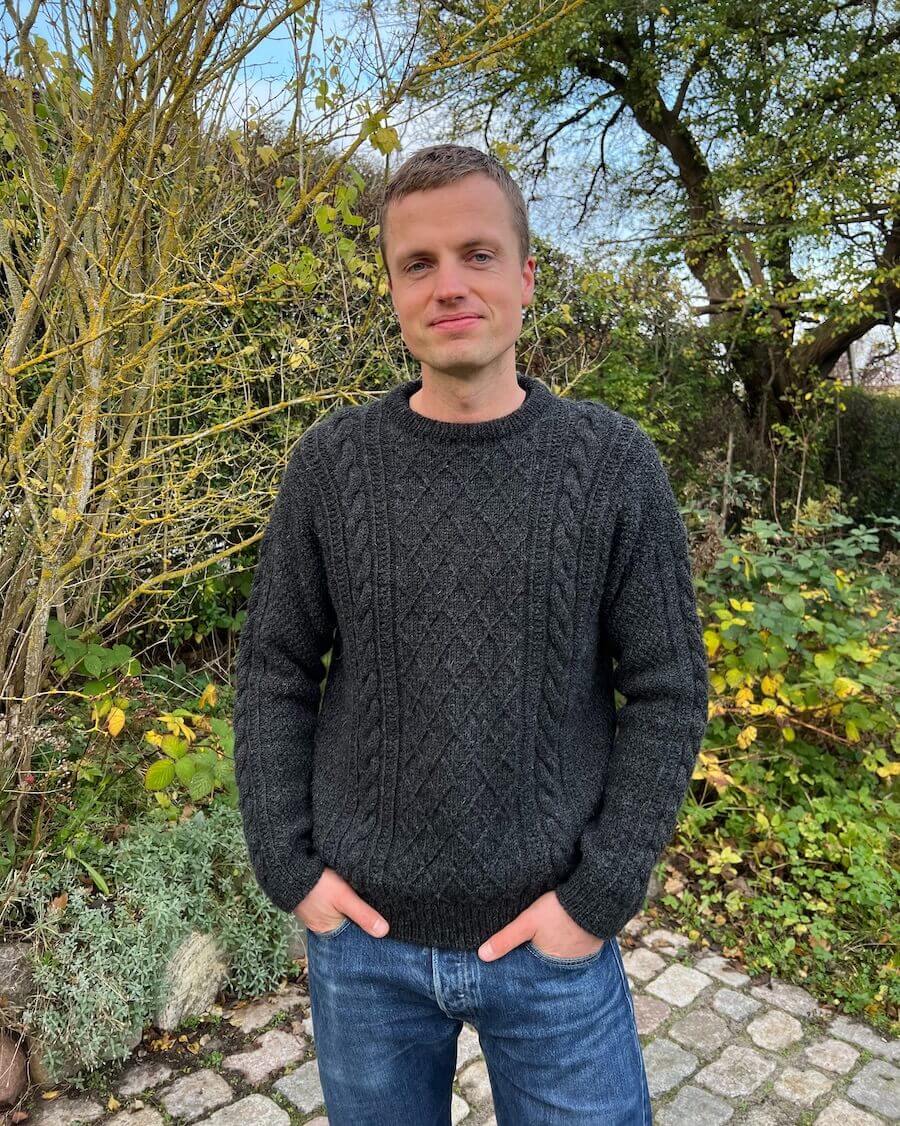 PetiteKnit Moby Sweater Man - Schema