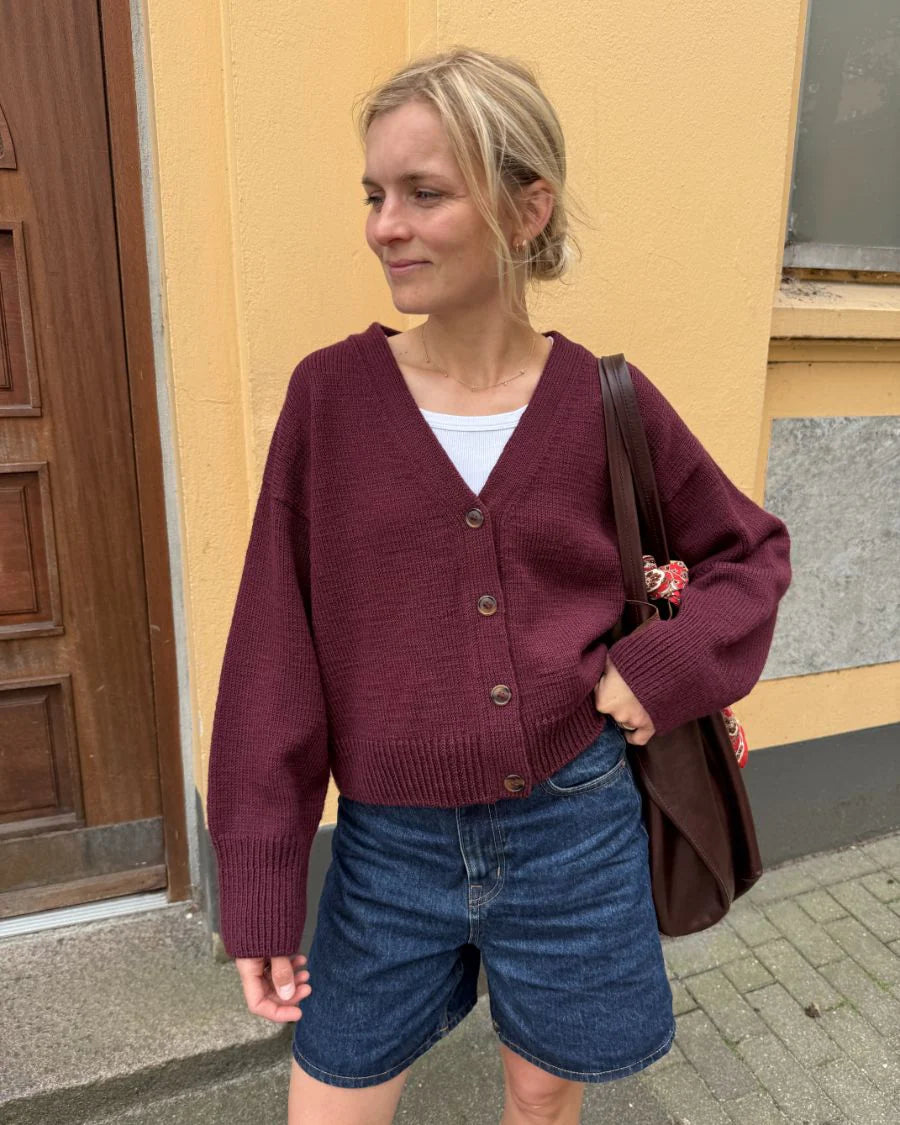 PetiteKnit Scarlet Cardigan - Schema