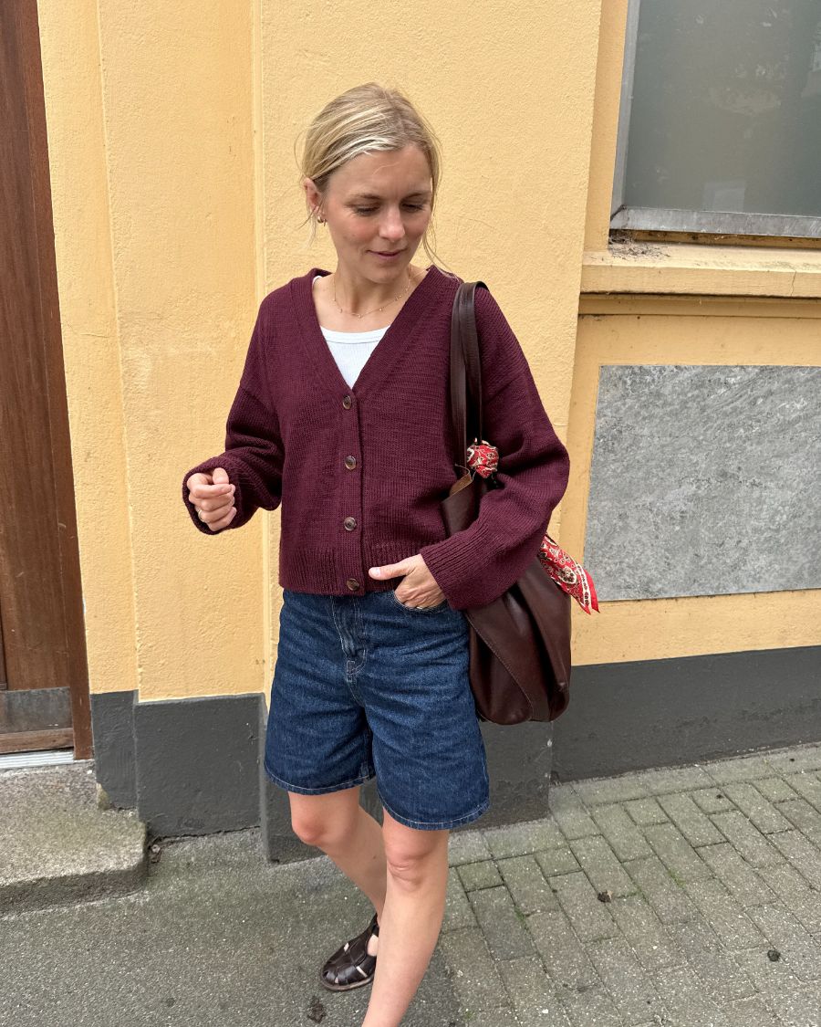PetiteKnit Scarlet Cardigan - Schema