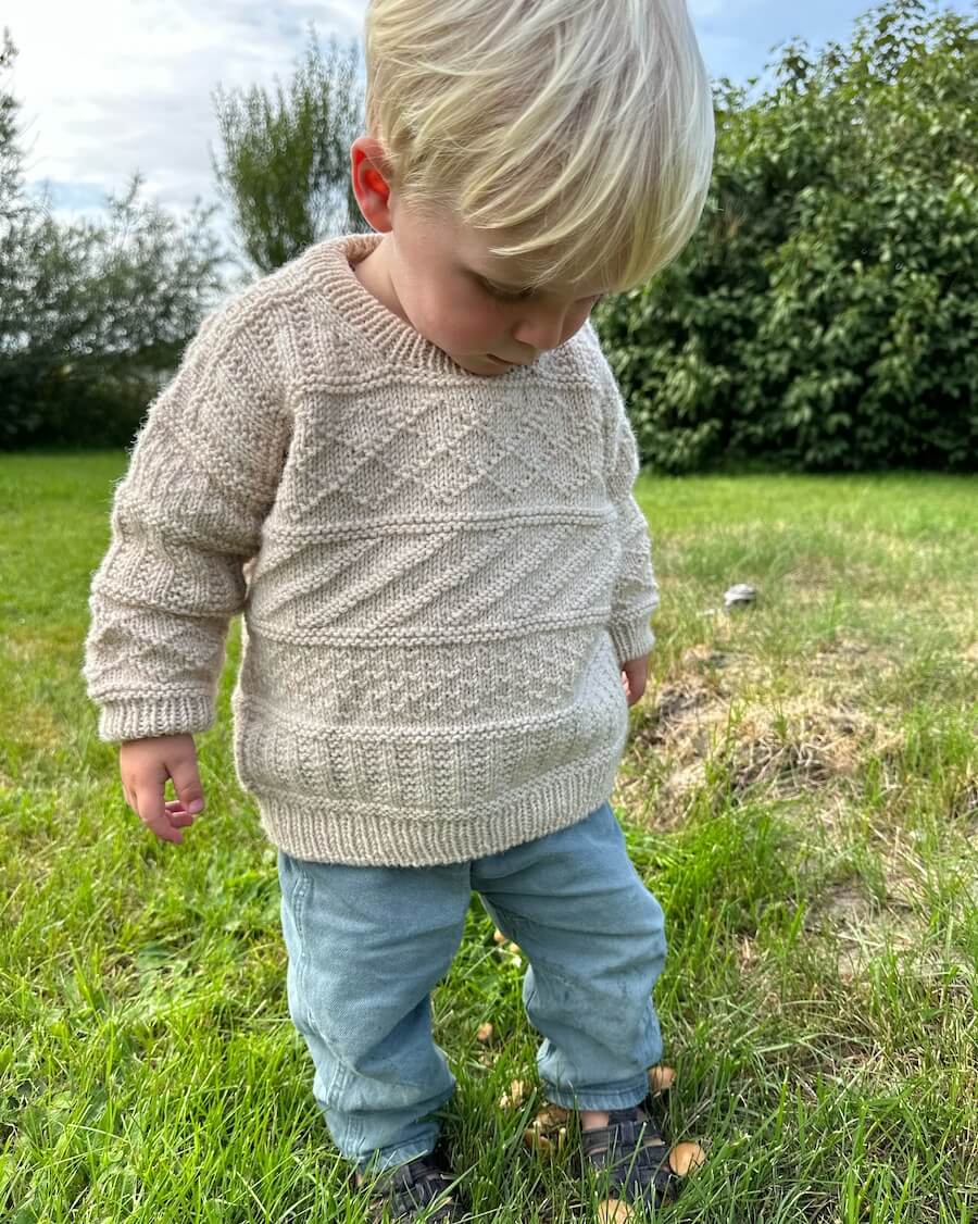 PetiteKnit Storm Sweater Junior - Schema
